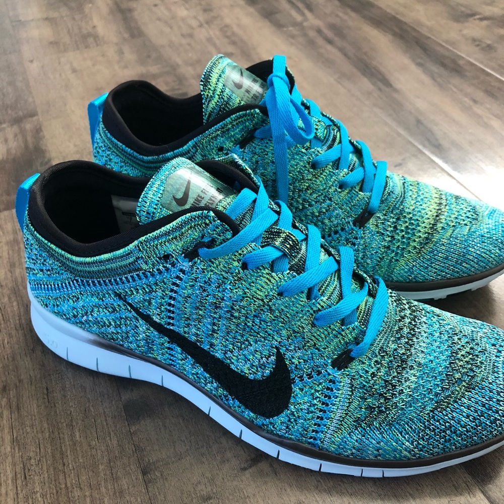 WMN NIKE FREE 5.0